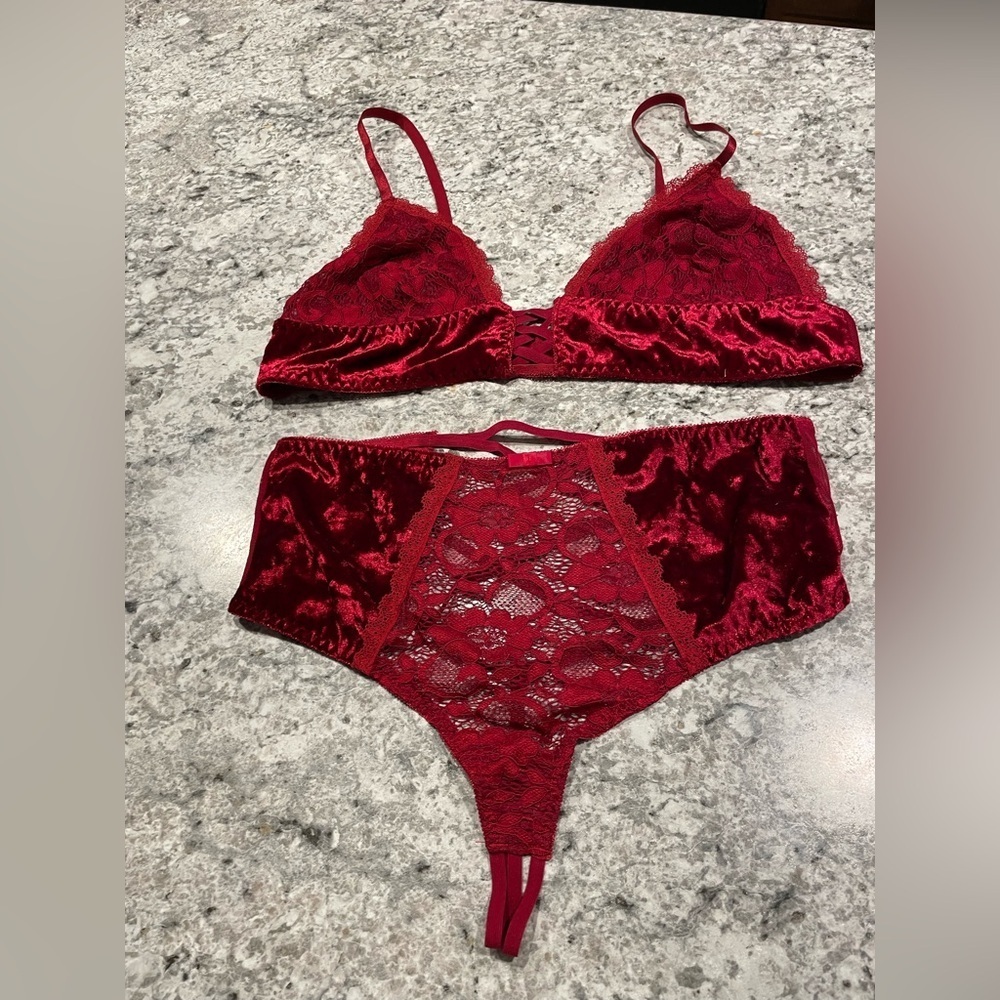 Ella Lust size XL Luxurious Velvet and Lace Bra Set in Red Wine